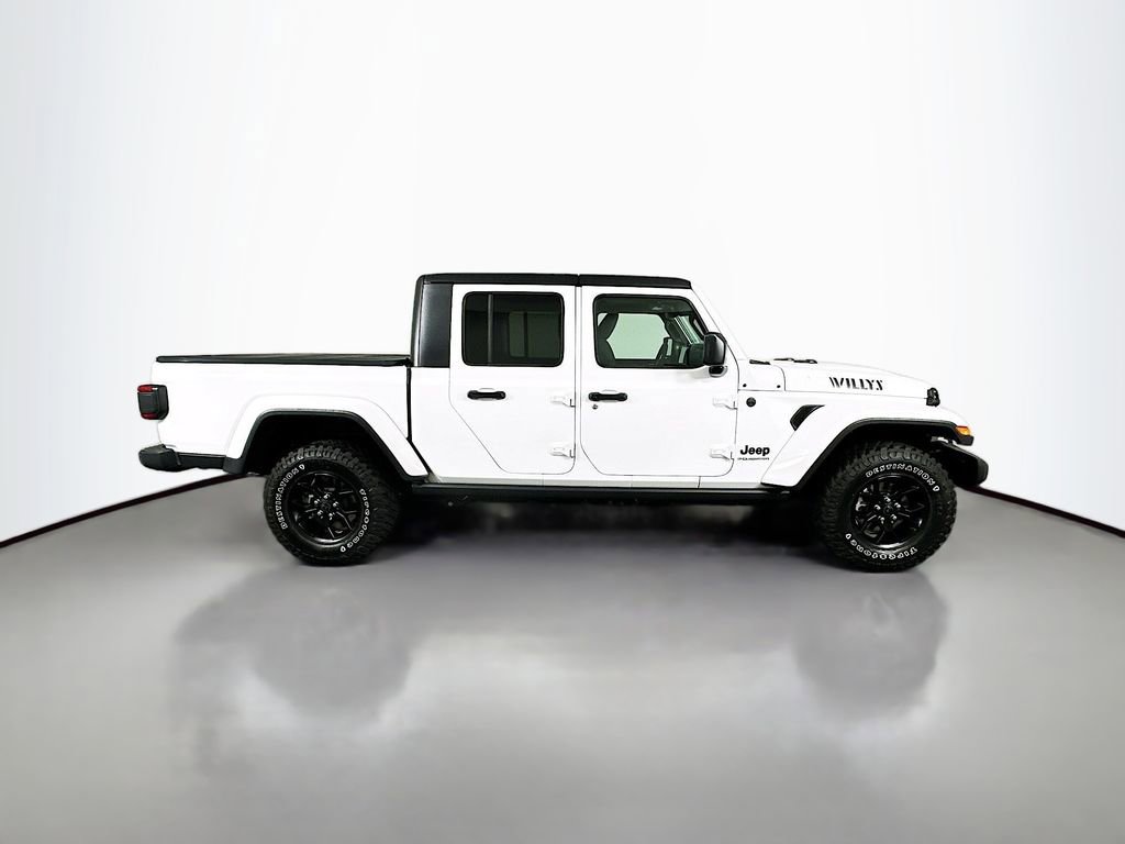 Used 2024 Jeep Gladiator Sport image 4