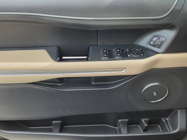 Used 2024 Ford Expedition Max Limited RWD image 26