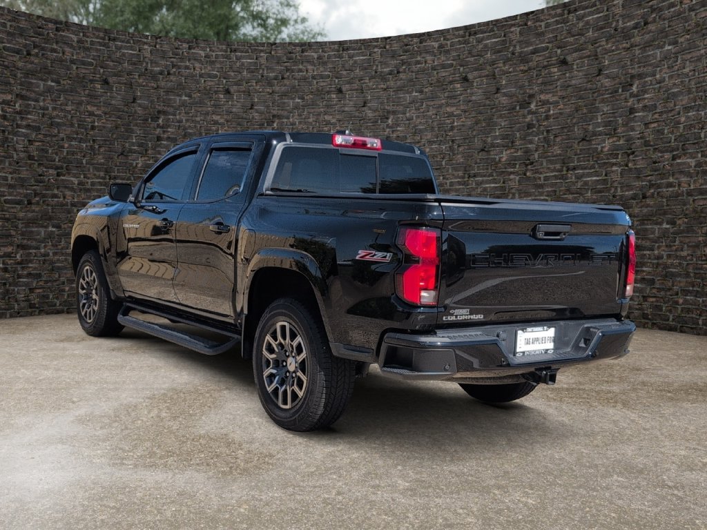 Used 2023 Chevrolet Colorado Z71 w/ Z71 Convenience Package 2 AWD/4WD image 4