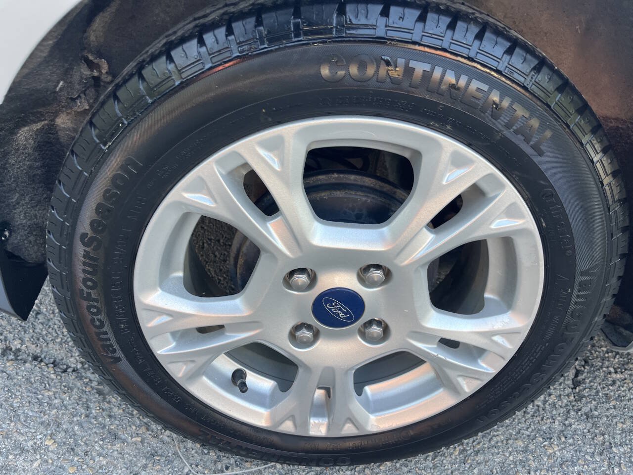 Used 2015 Ford Fiesta SE FWD image 21