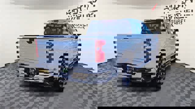 Used 2021 Chevrolet Silverado 1500 LT w/ Safety Package image 8