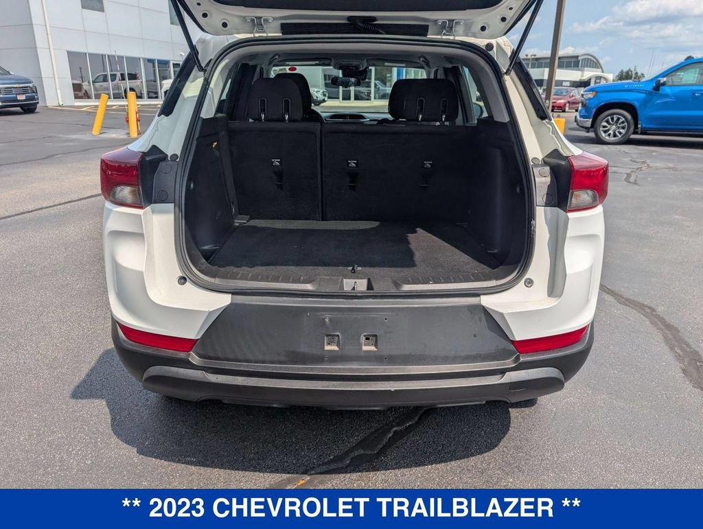 Used 2023 Chevrolet TrailBlazer LS FWD image 26