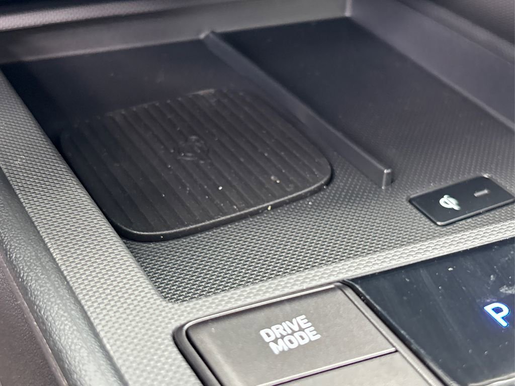 Certified 2025 Hyundai Elantra Sport image 28