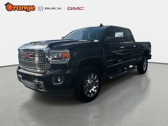 Used 2019 GMC Sierra 2500 Denali w/ Duramax Plus Package AWD/4WD image 7