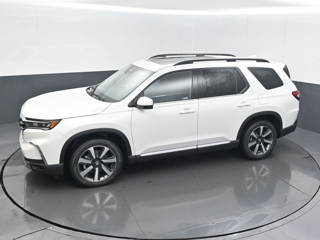 New 2025 Honda Pilot Touring image 12