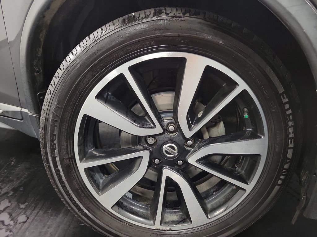 Used 2019 Nissan Rogue SL FWD image 11