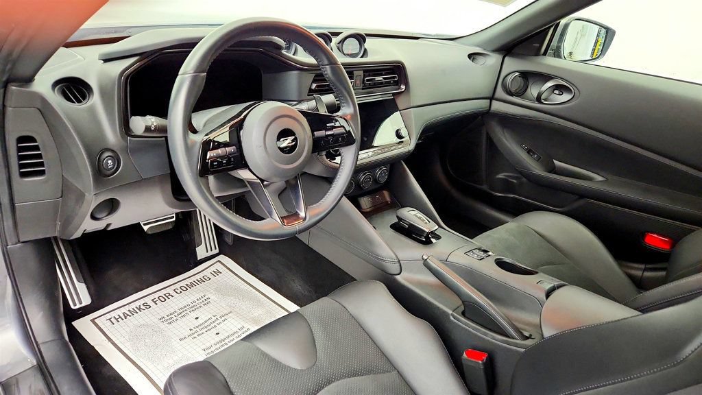 Used 2025 Nissan Z Performance w/ Floor Mat Package RWD image 11