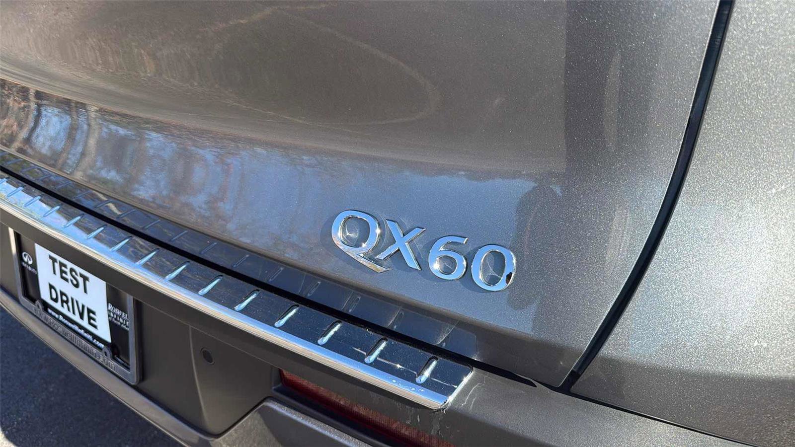 Used 2023 INFINITI QX60 Sensory w/ Cargo Package image 31