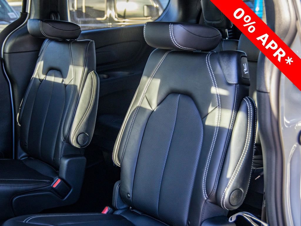 New 2026 Chrysler Pacifica Select w/ S Appearance Package image 26