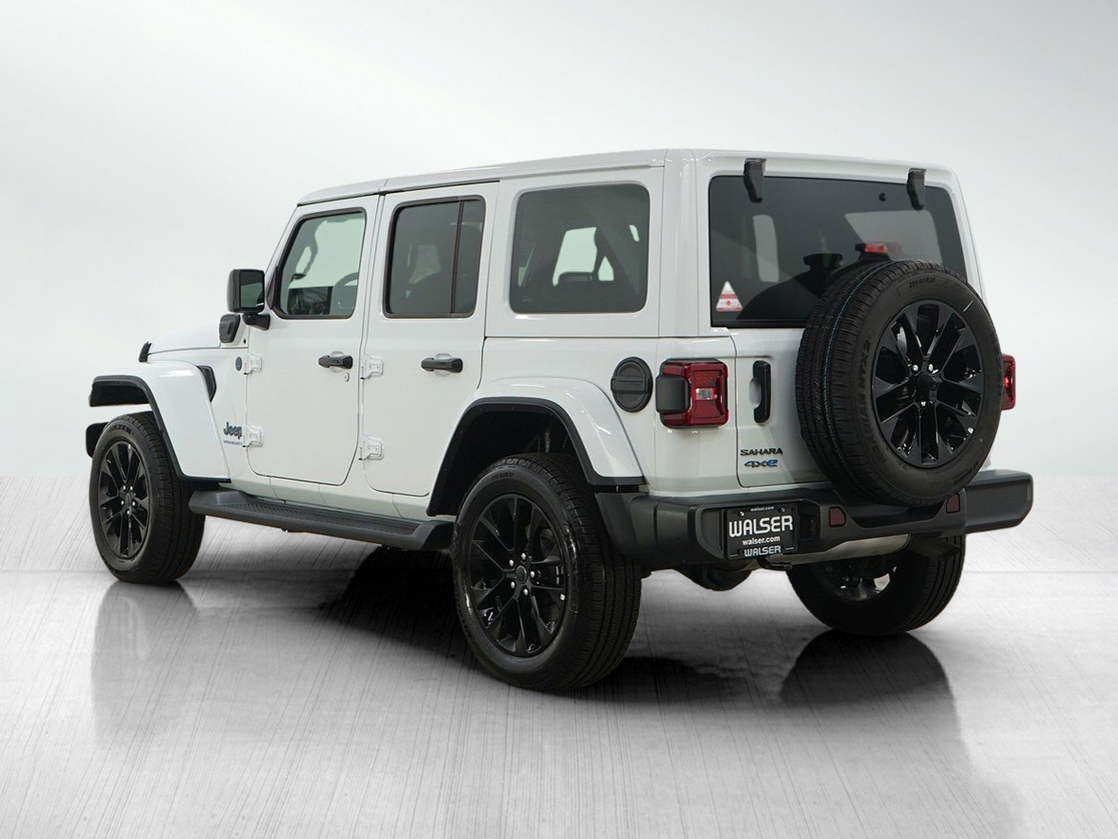 Used 2025 Jeep Wrangler Unlimited Sahara image 3