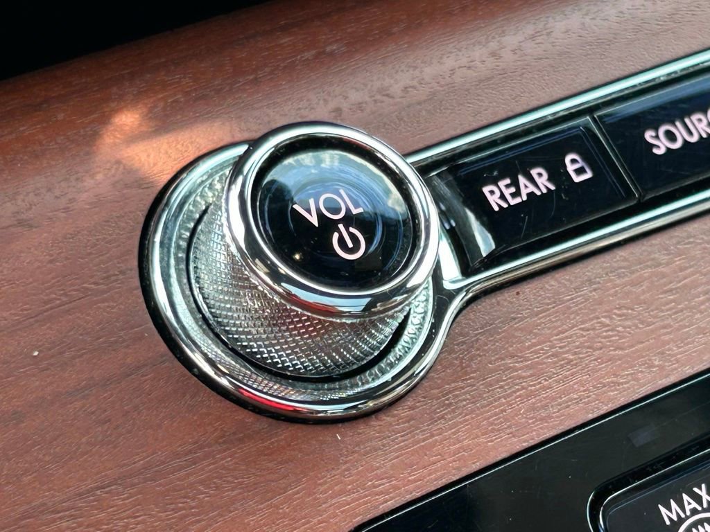 Used 2021 Lincoln Aviator Reserve w/ Equipment Group 202A AWD/4WD image 32