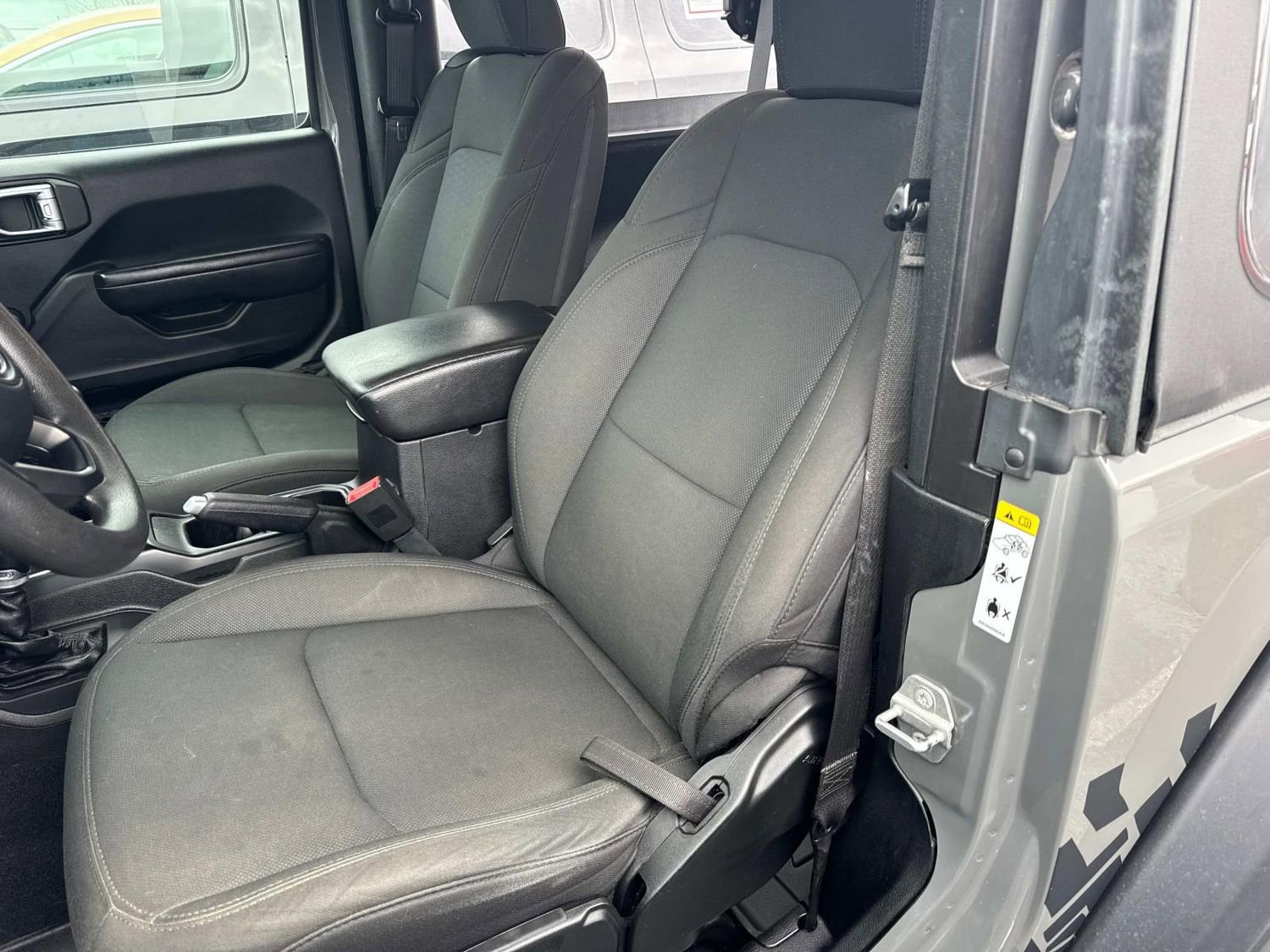 Used 2020 Jeep Wrangler Sport image 15