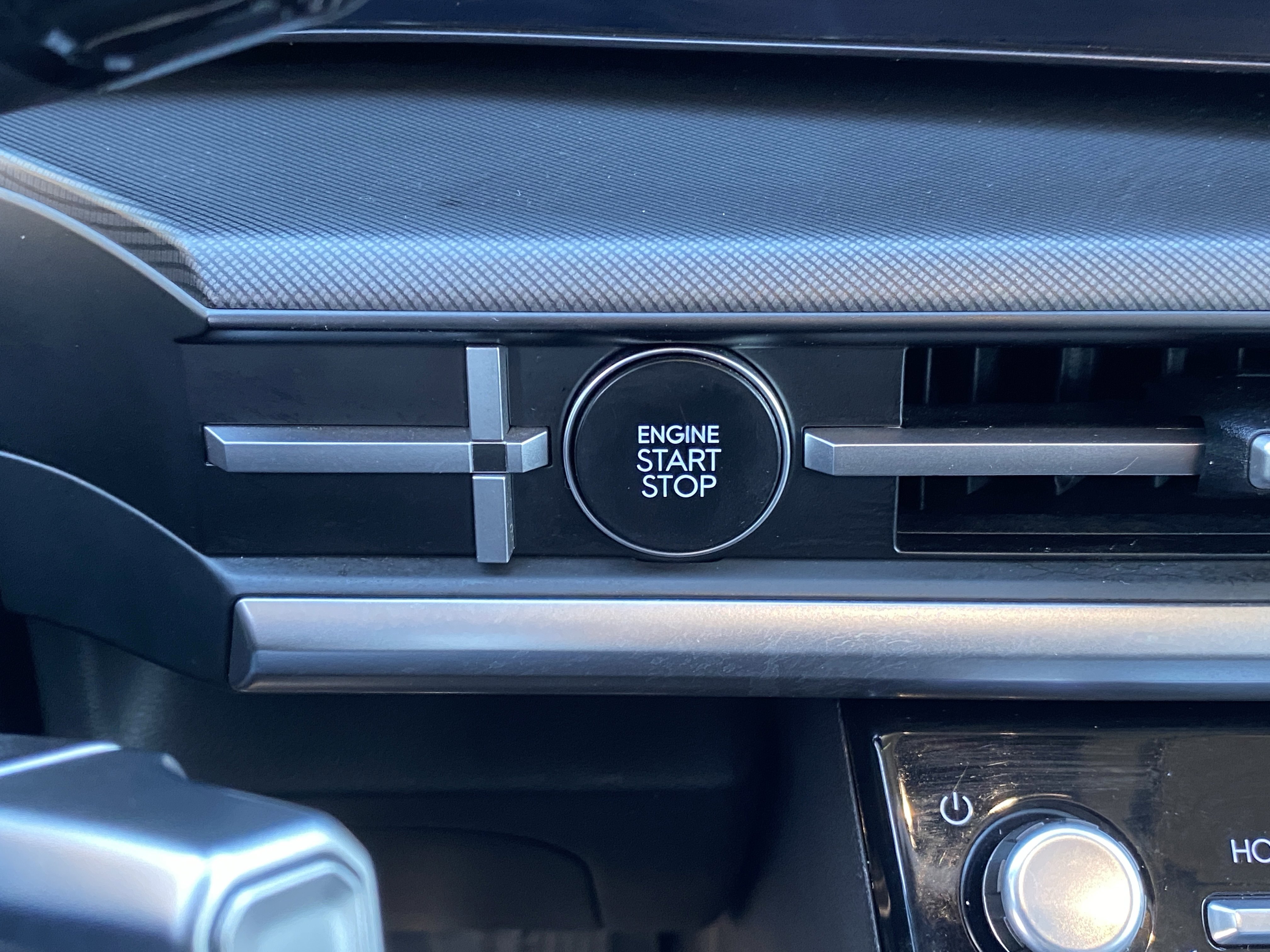 Used 2024 Hyundai Santa Fe SEL image 25