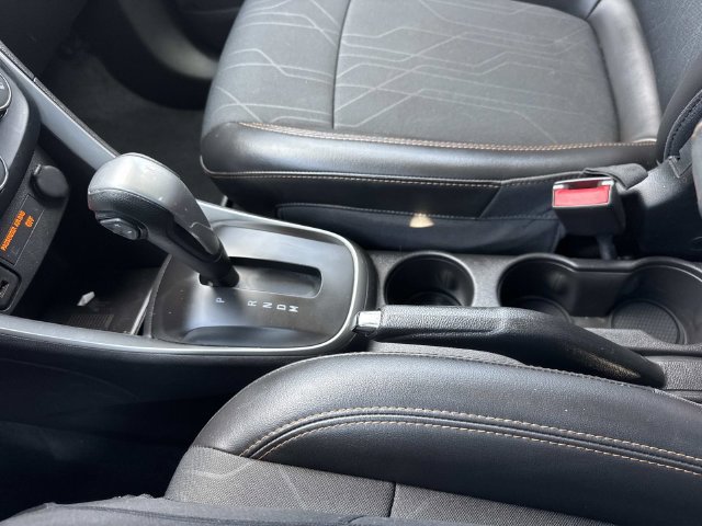 Used 2019 Chevrolet Trax LT w/ LT Convenience Package FWD image 26