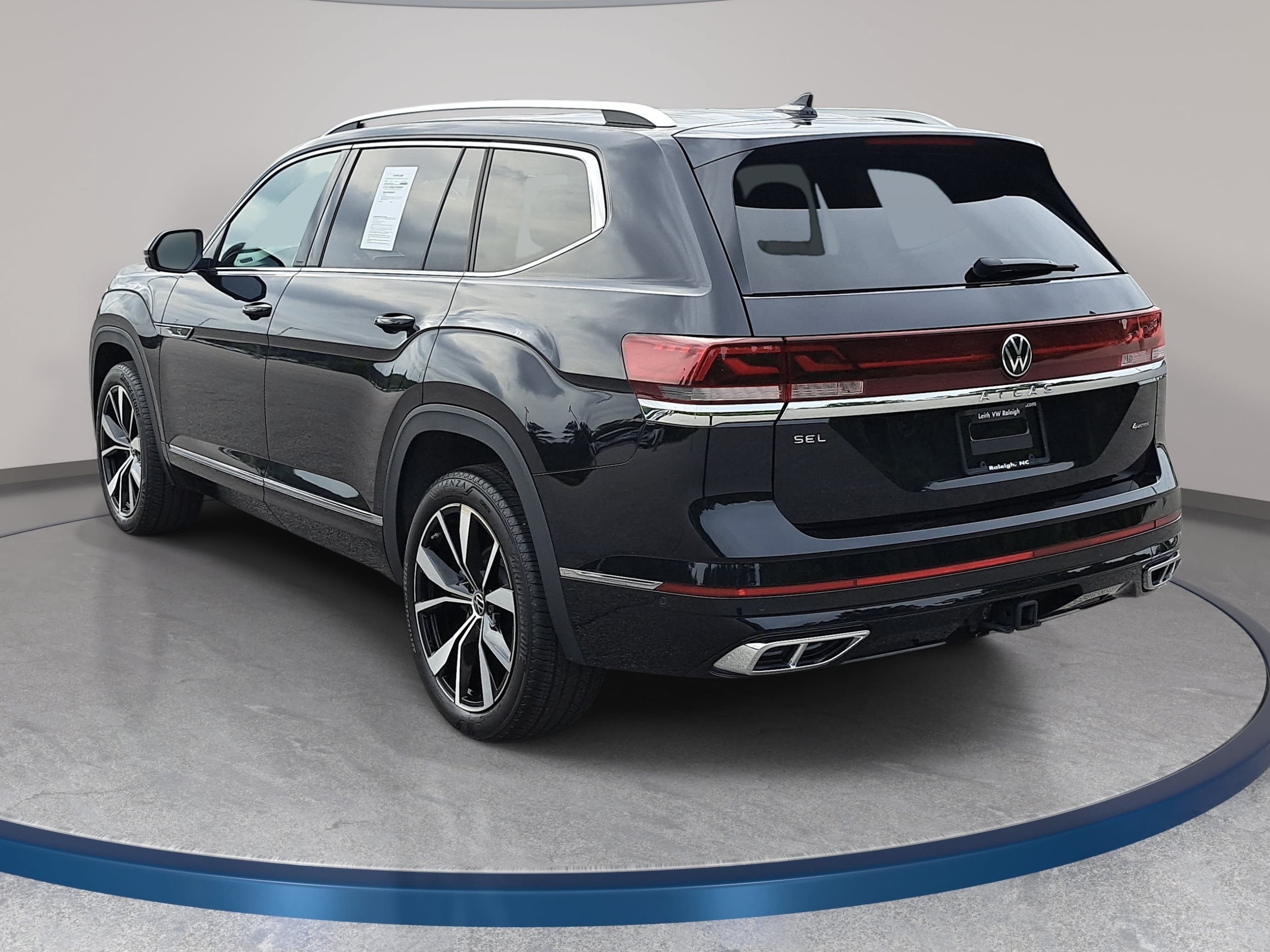 Certified 2026 Volkswagen Atlas SEL Premium R-Line AWD/4WD image 7