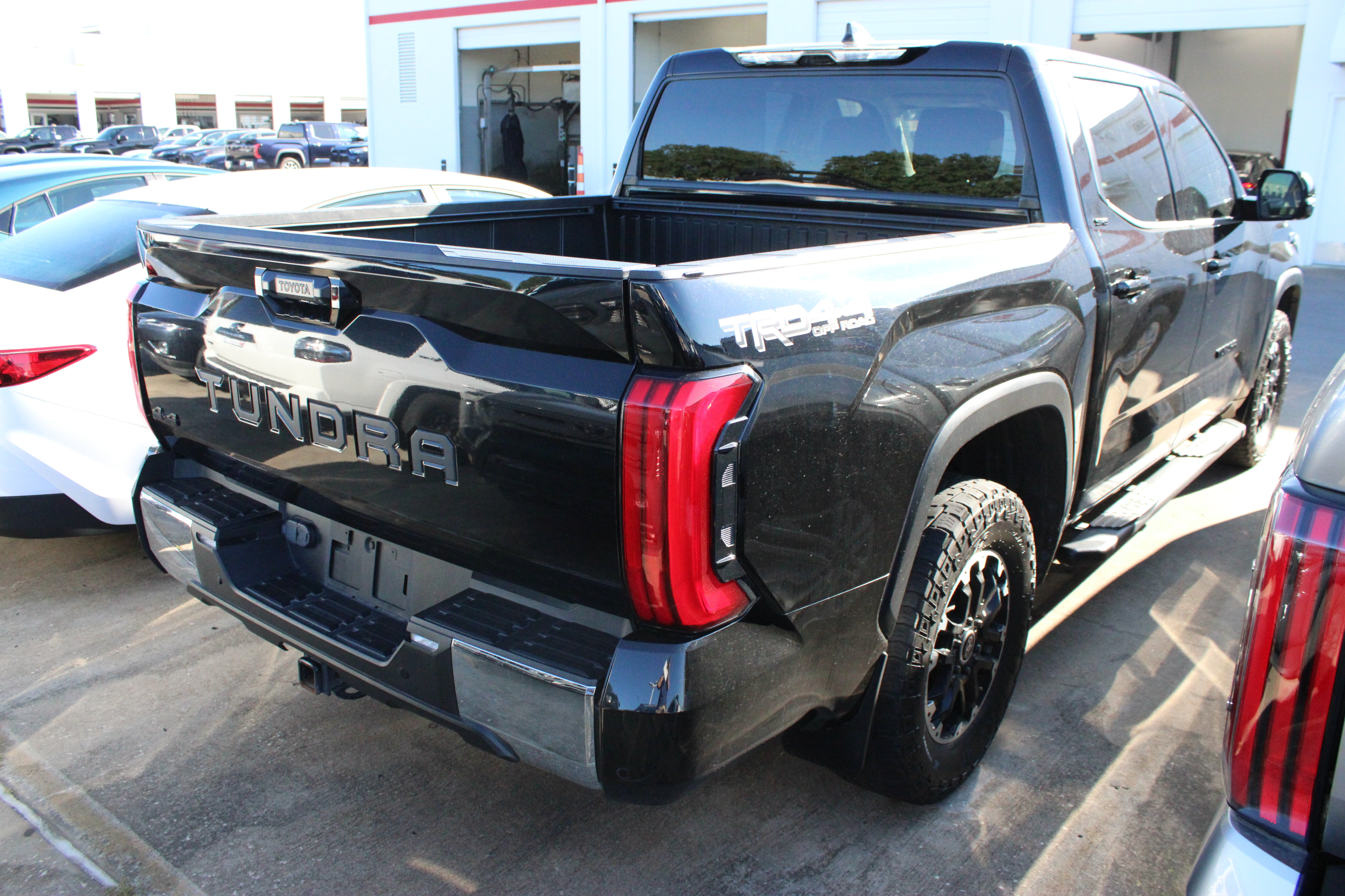 Used 2022 Toyota Tundra SR5 w/ TRD Off-Road Premium Package AWD/4WD image 10