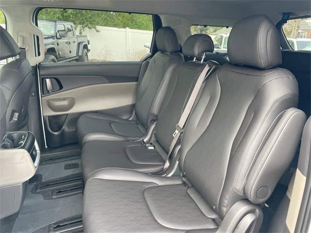 New 2026 Kia Carnival EX image 45