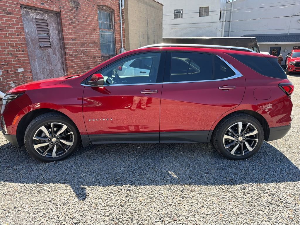 Used 2023 Chevrolet Equinox Premier image 2