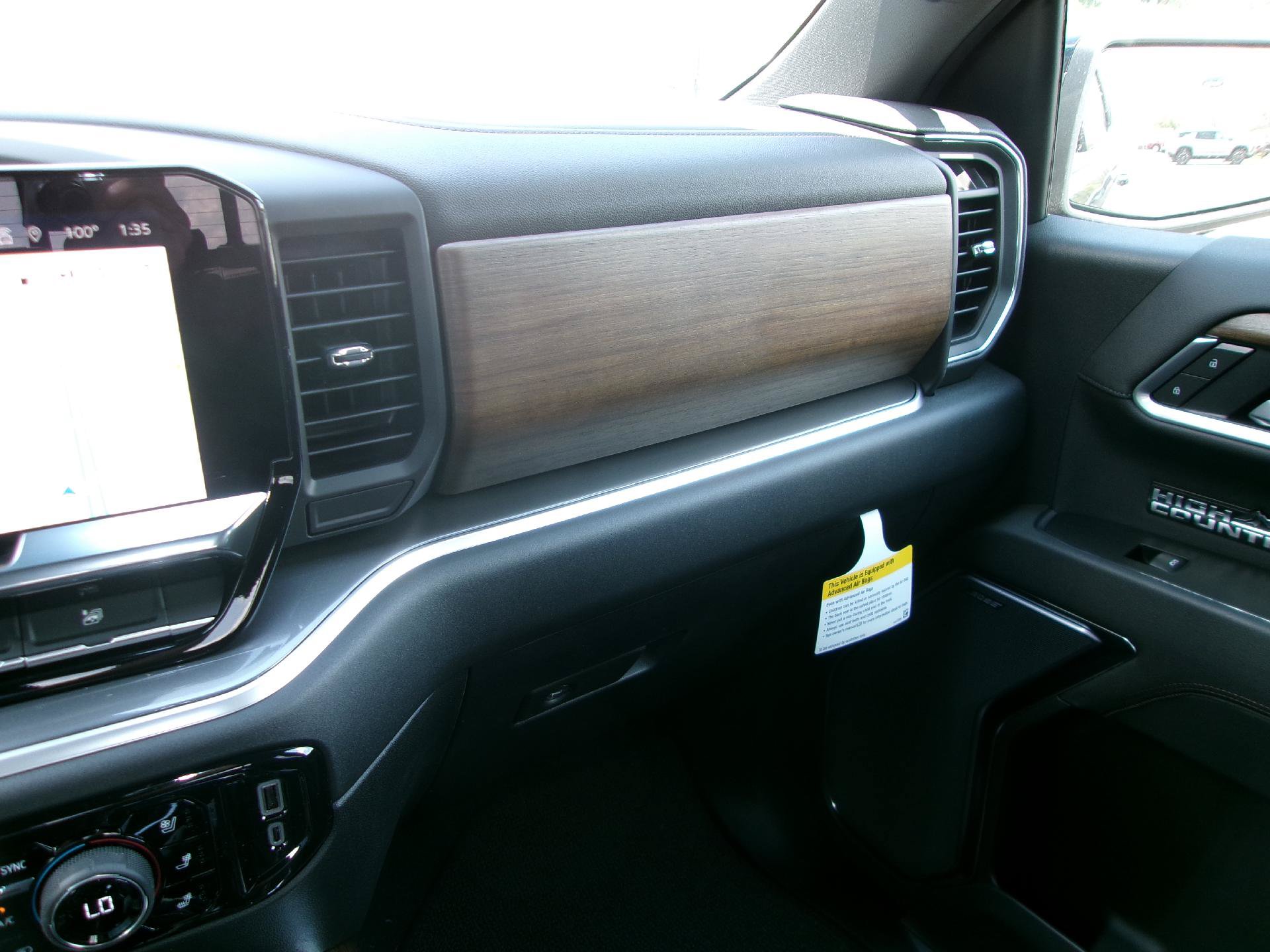 New 2026 Chevrolet Silverado 1500 High Country w/ Midnight Edition AWD/4WD image 22