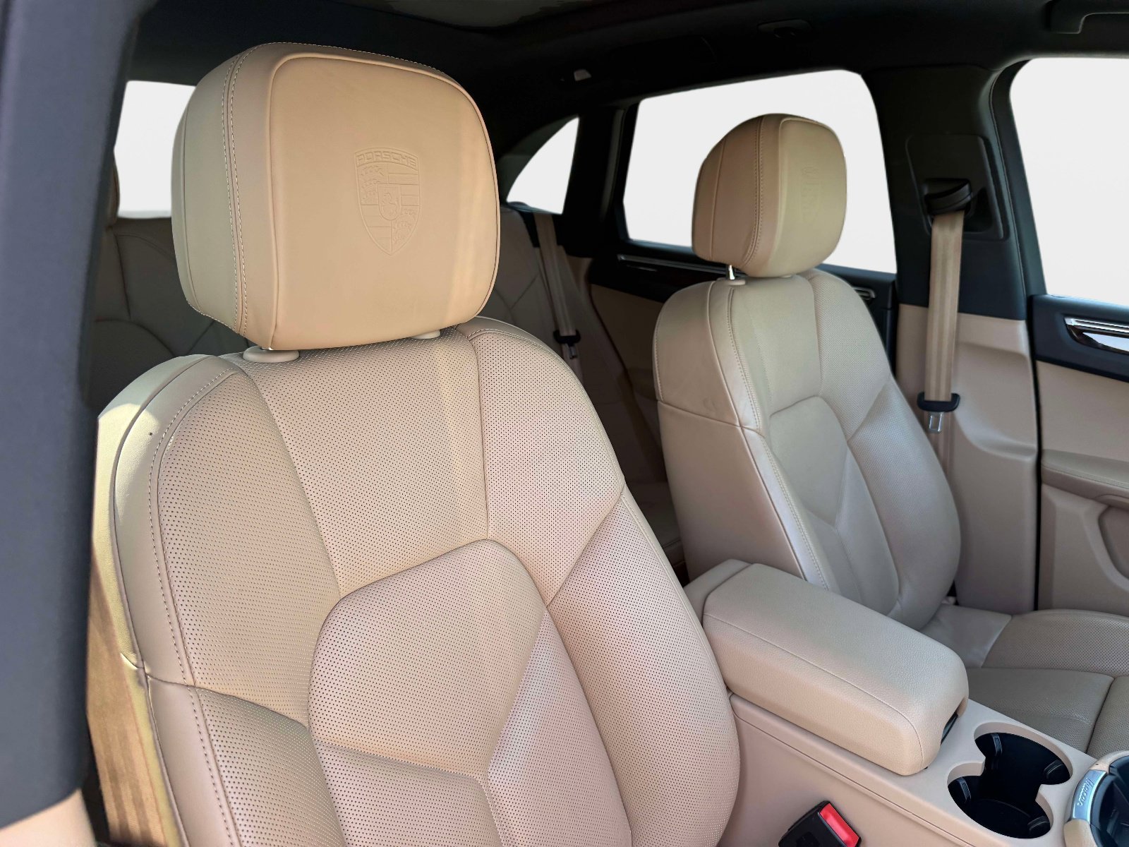 Used 2022 Porsche Macan image 33