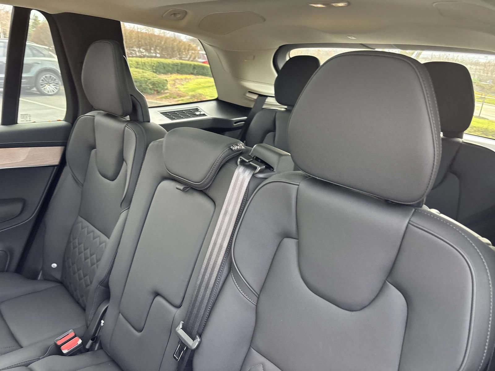 New 2026 Volvo XC90 B6 Plus w/ Protection Package Premier AWD/4WD image 26
