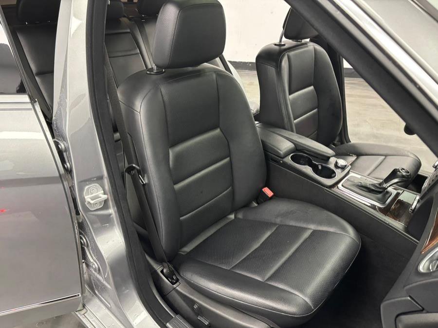 Used 2013 Mercedes-Benz C 300 Sport image 36