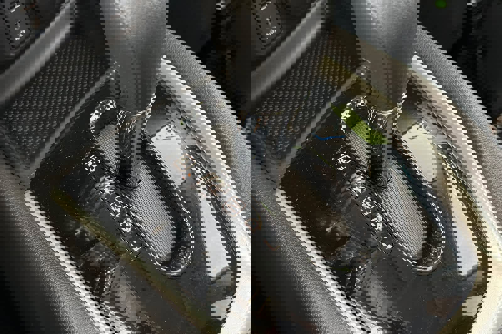 Used 2016 Nissan Rogue SV w/ SV Moonroof Package image 23