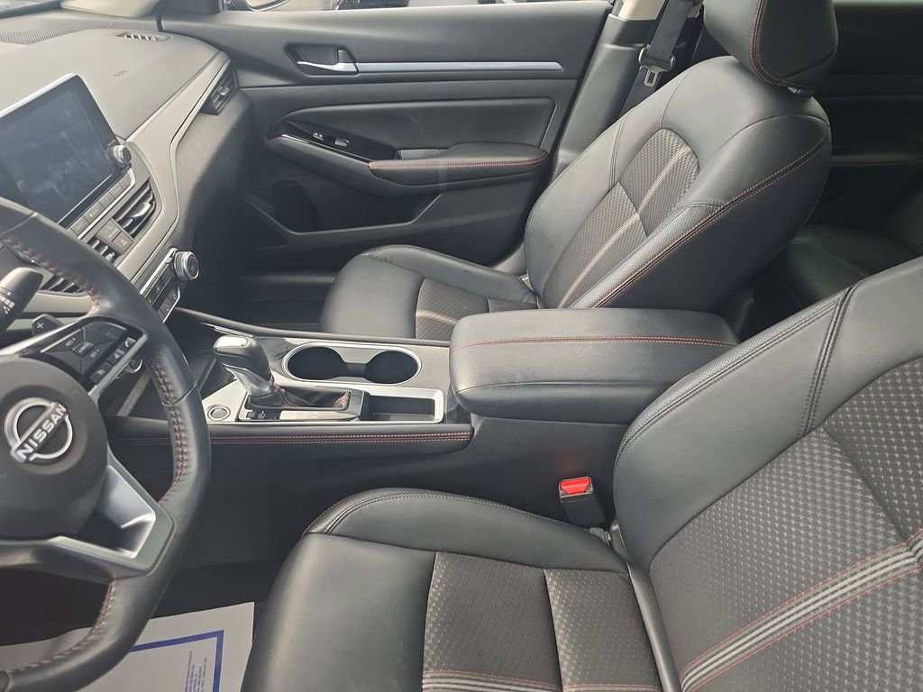 Used 2024 Nissan Altima 2.5 SR image 14
