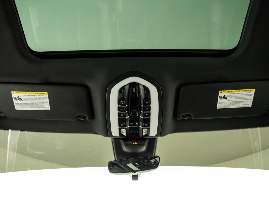 Certified 2024 Porsche Macan Turbo image 19