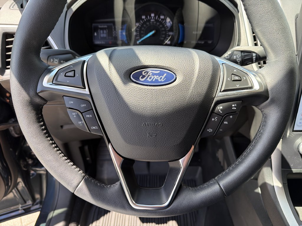 Used 2022 Ford Edge SEL w/ Convenience Package AWD/4WD image 32