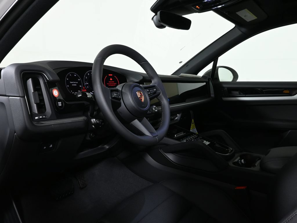 Used 2026 Porsche Cayenne AWD/4WD image 4