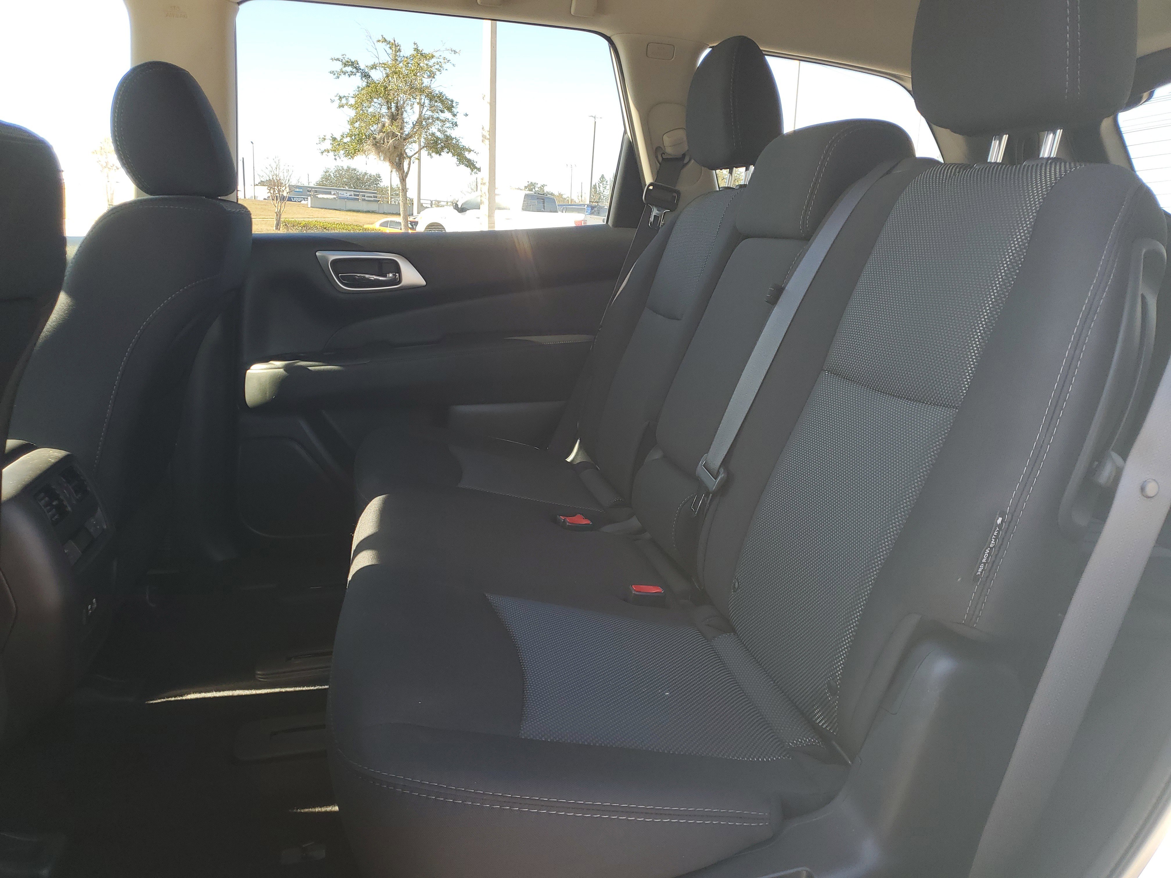 Certified 2020 Nissan Pathfinder S image 17