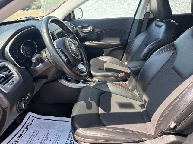 Used 2018 Jeep Compass Latitude w/ Popular Equipment Group AWD/4WD image 10