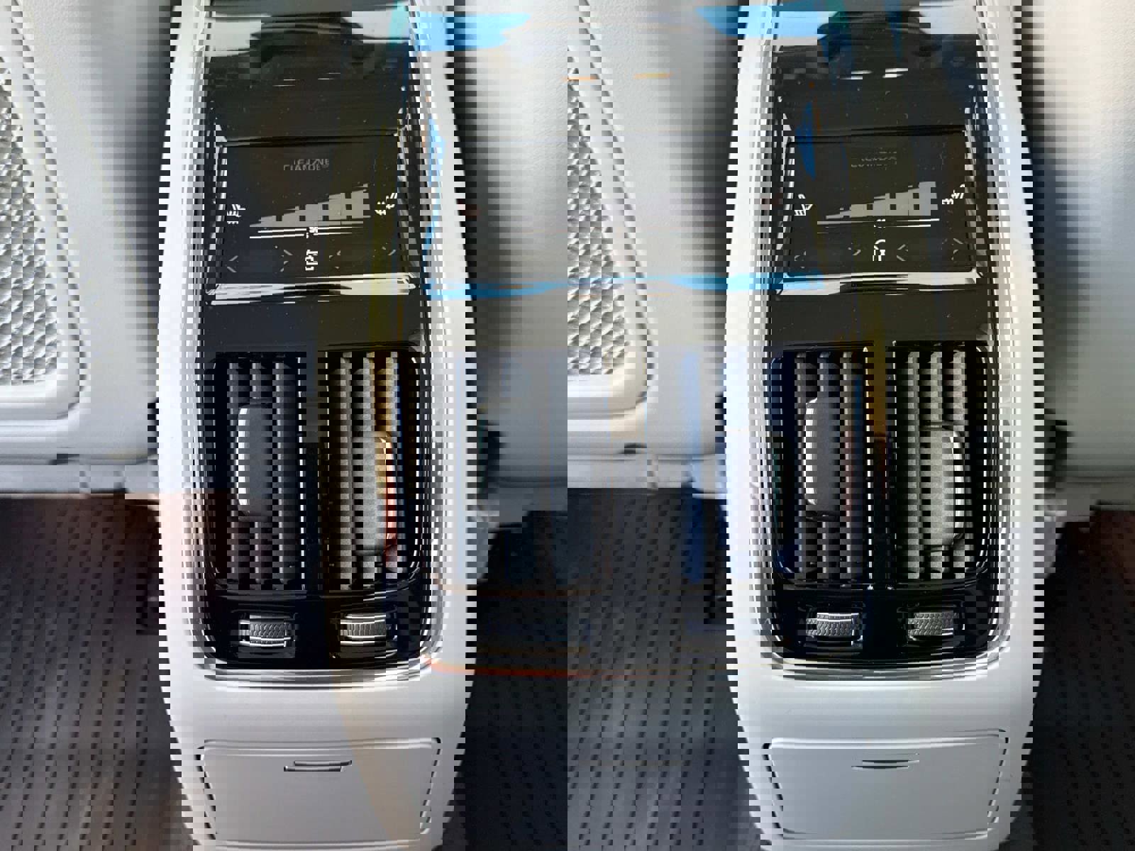 Certified 2024 Volvo S90 B6 Ultimate w/ Protection Package Premier image 15