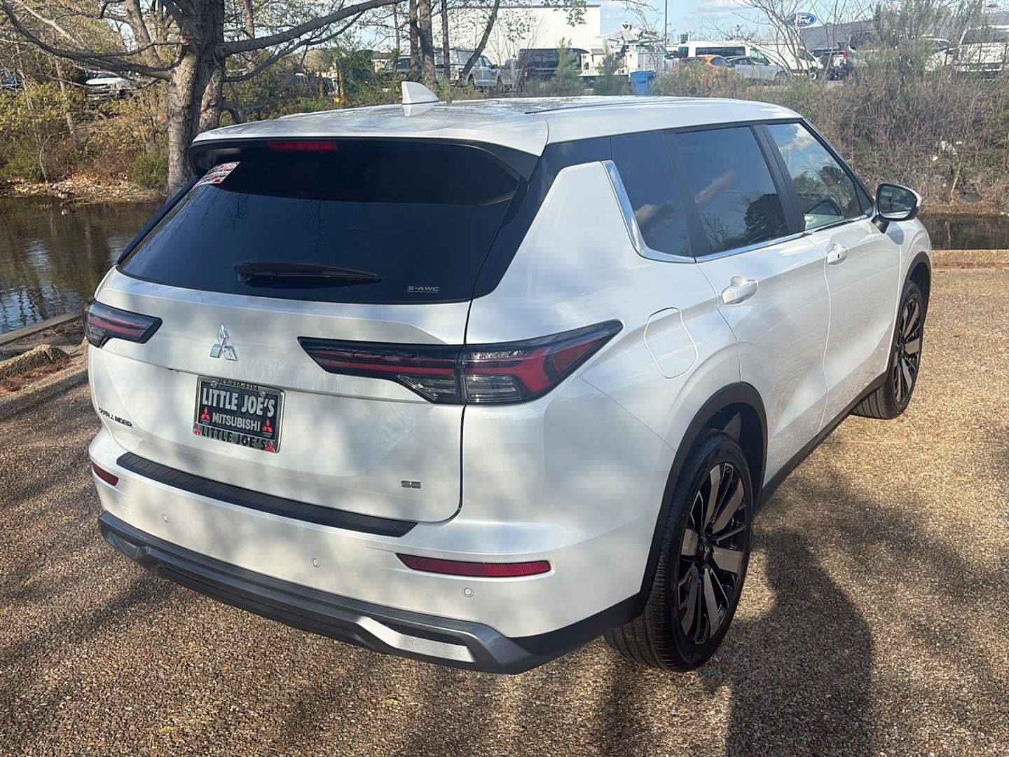 New 2026 Mitsubishi Outlander SE AWD/4WD image 5
