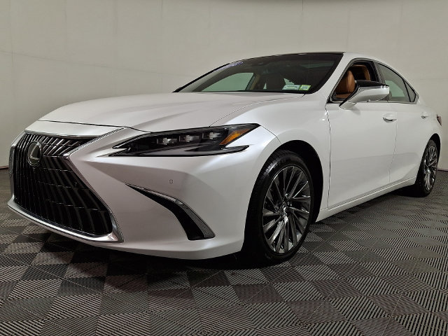 Used 2024 Lexus ES 350 Ultra Luxury w/ Accessory Package (Z2) FWD image 6