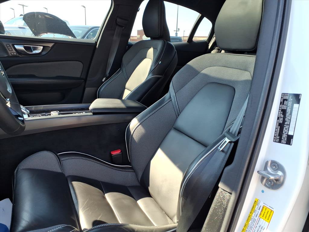 Used 2024 Volvo S60 B5 Plus w/ Protection Package Premier AWD/4WD image 15
