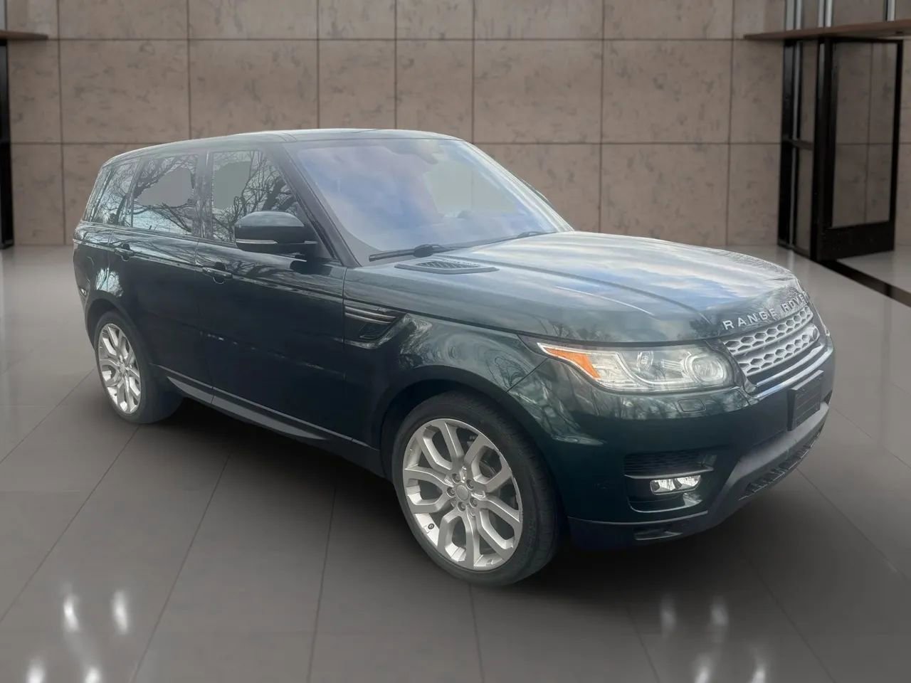 Used 2016 Land Rover Range Rover Sport SE image 9