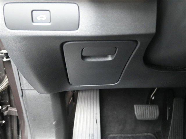 Used 2024 Volvo XC90 B5 Plus image 16