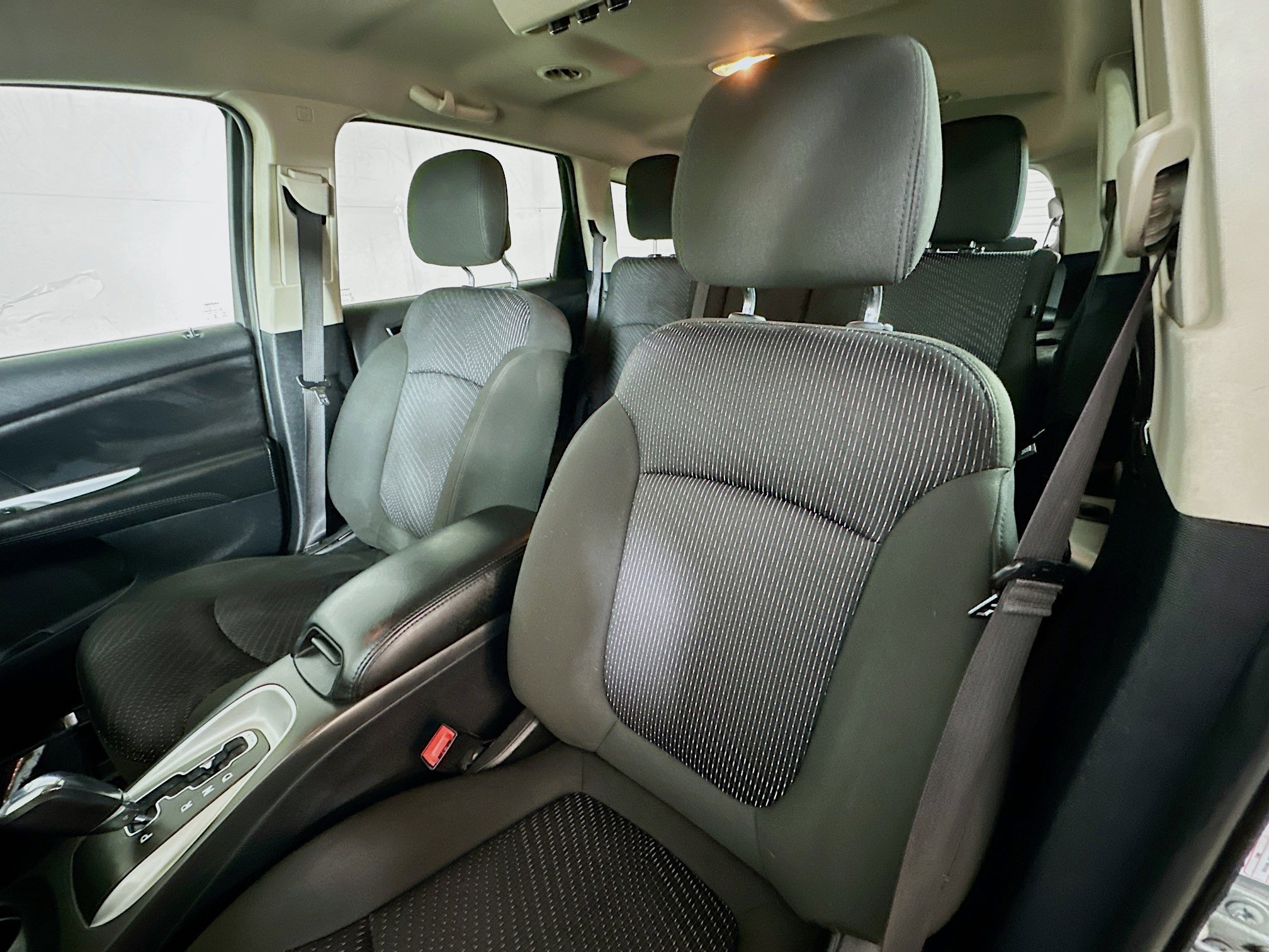 Used 2019 Dodge Journey SE image 19