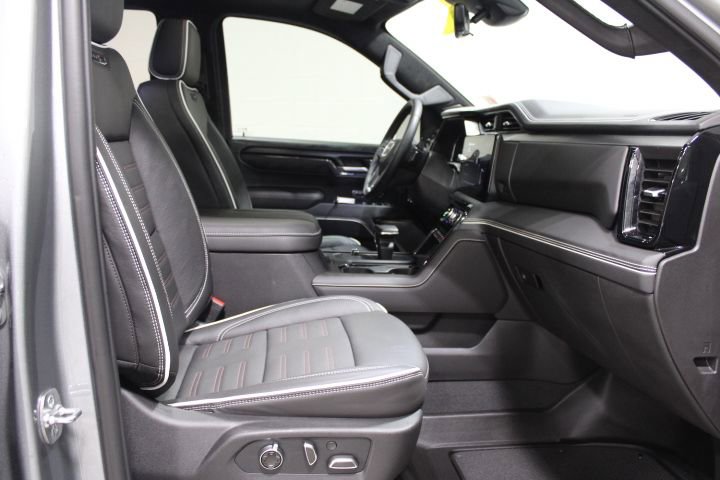 Used 2025 GMC Sierra 1500 AT4X AWD/4WD image 28