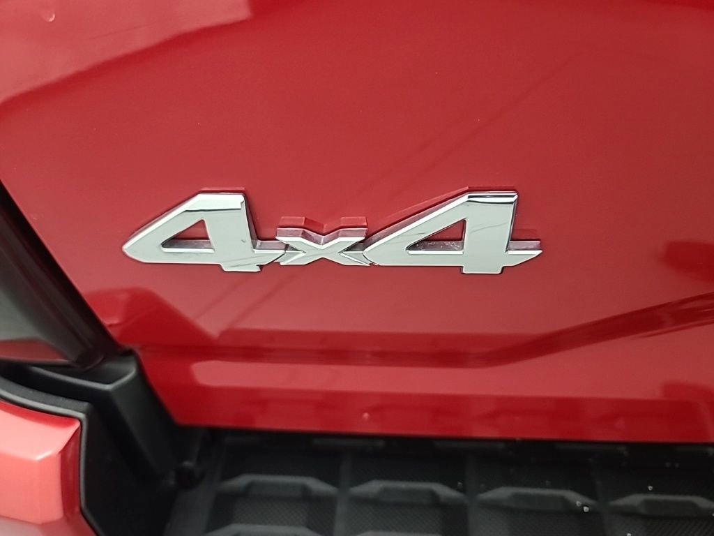 Used 2016 Toyota Tacoma SR image 11