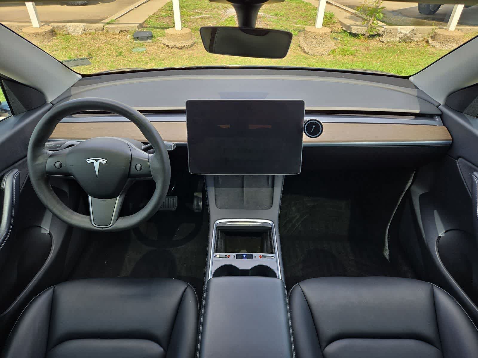 Used 2022 Tesla Model Y Long Range AWD/4WD image 13