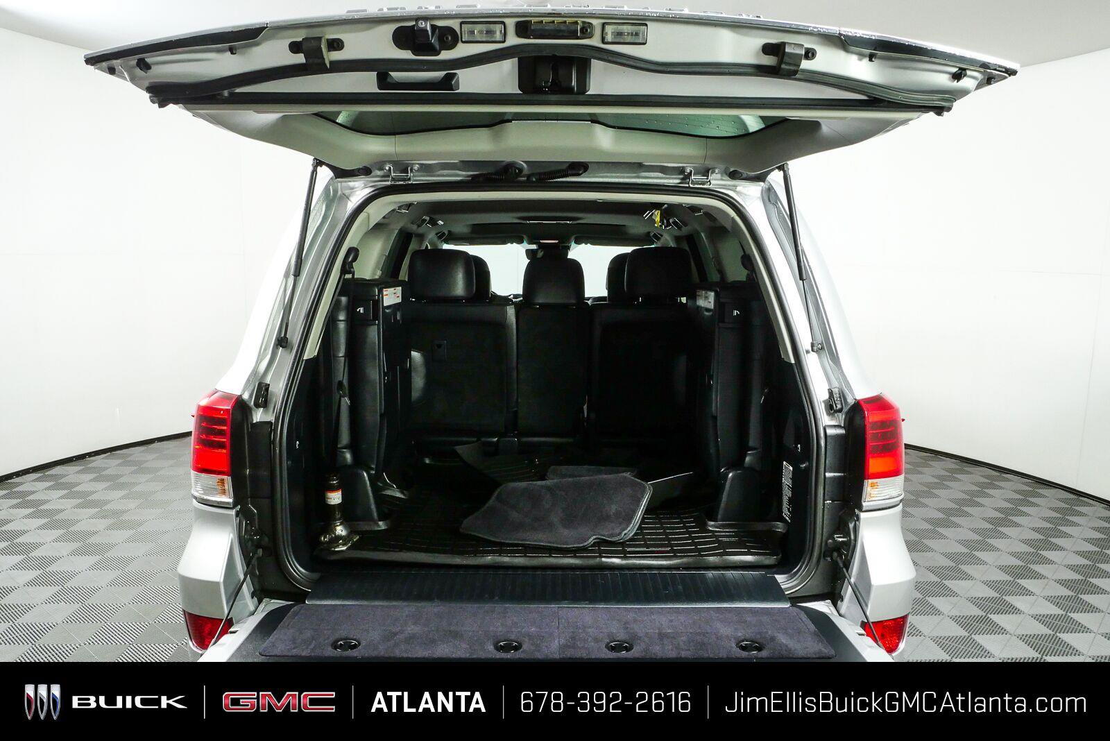 Used 2017 Toyota Land Cruiser AWD/4WD image 32