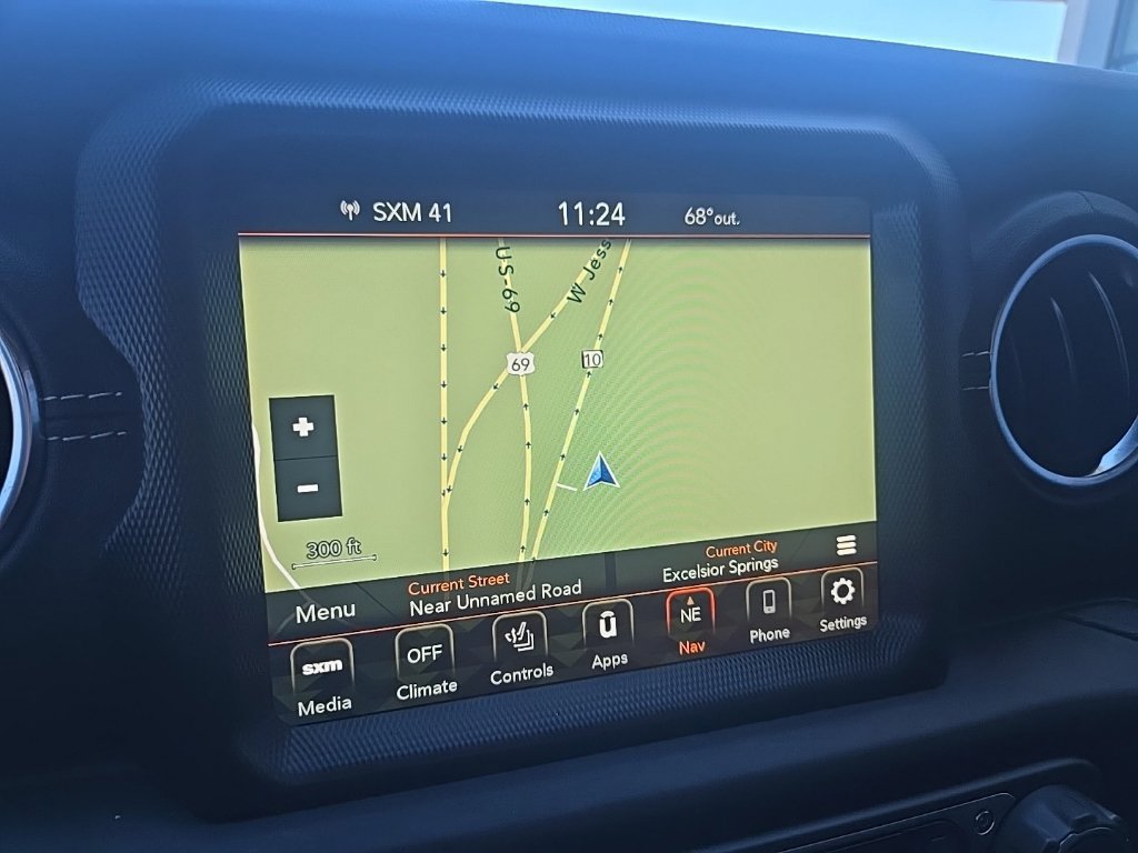 Used 2023 Jeep Wrangler Unlimited Sahara w/ Cold Weather Group AWD/4WD image 18