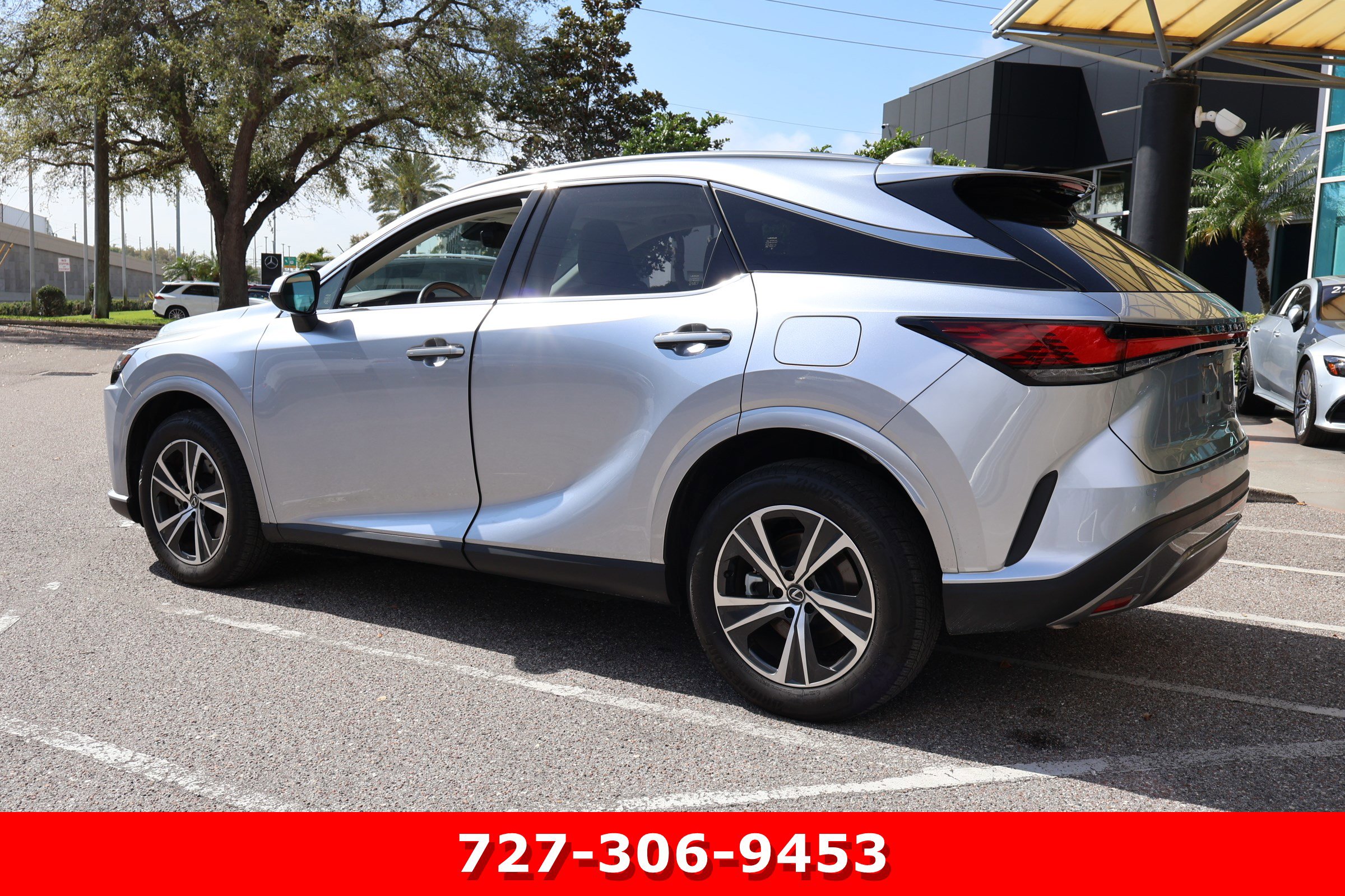 Used 2024 Lexus RX 350 Premium w/ Accessory Package (Z1) image 7