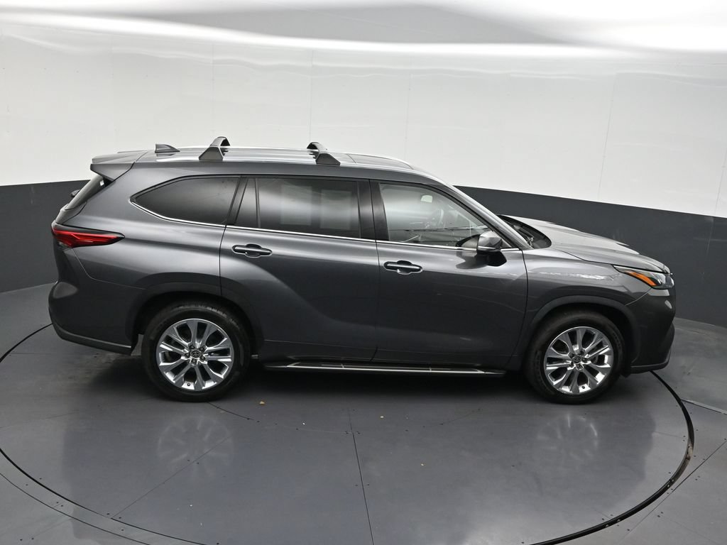 Used 2023 Toyota Highlander Limited FWD image 24