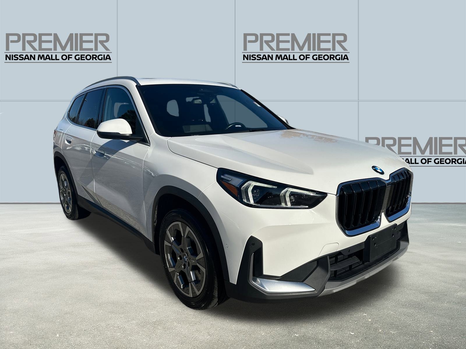 Used 2023 BMW X1 xDrive28i image 3