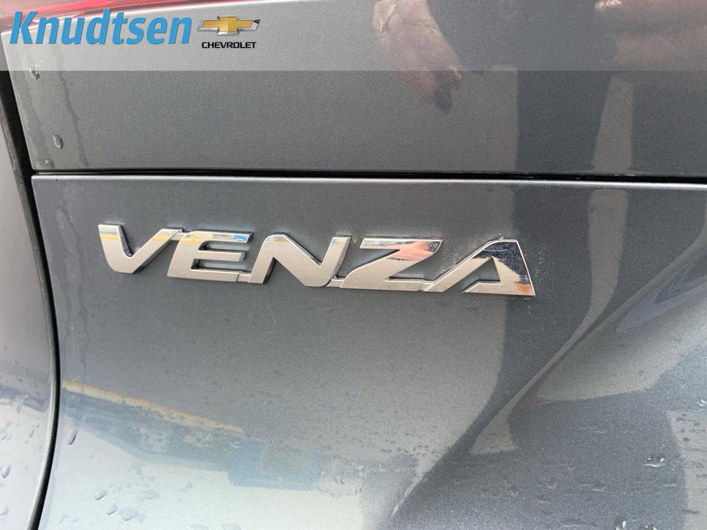 Used 2024 Toyota Venza LE image 16