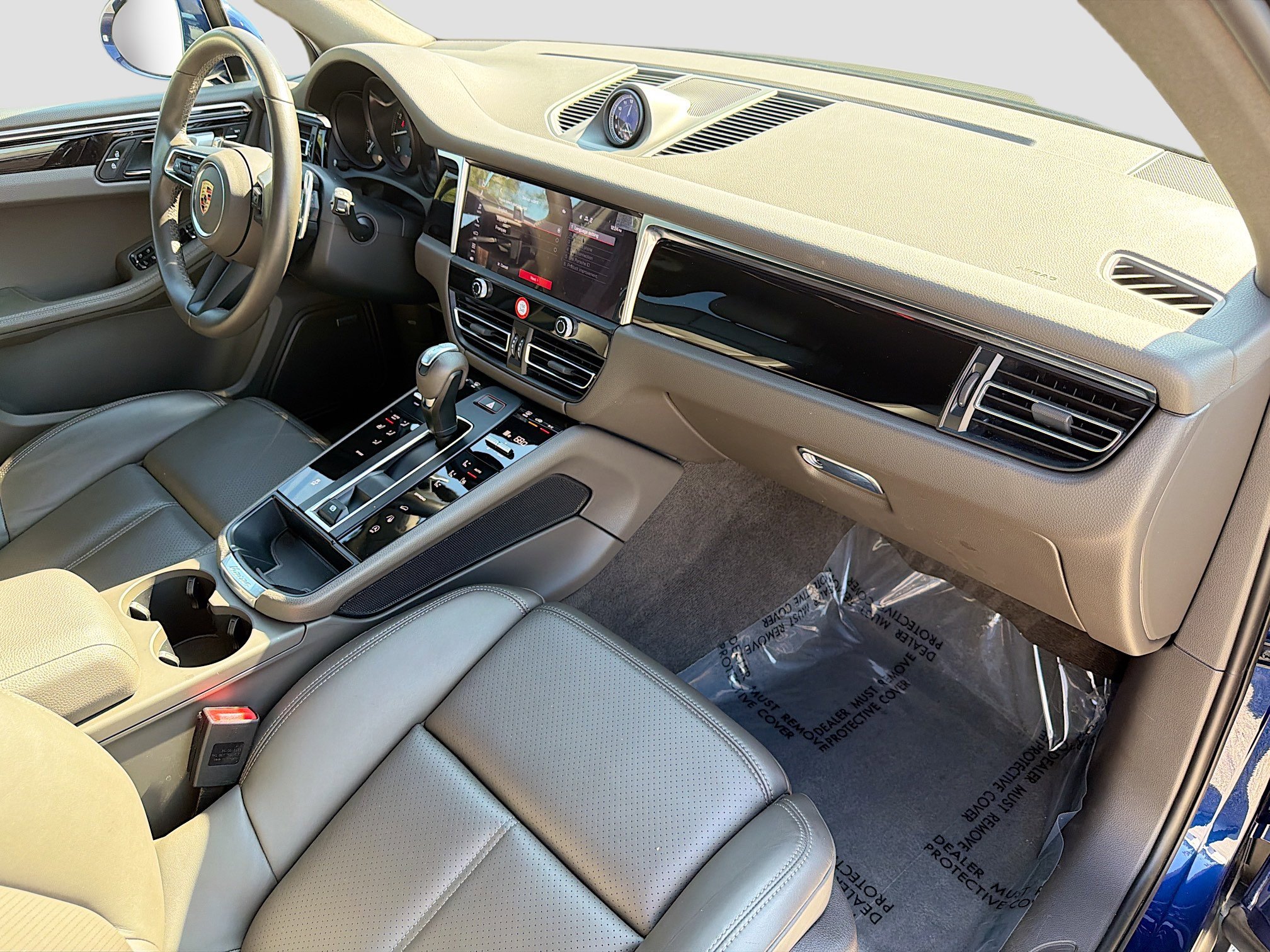 Used 2024 Porsche Macan image 14